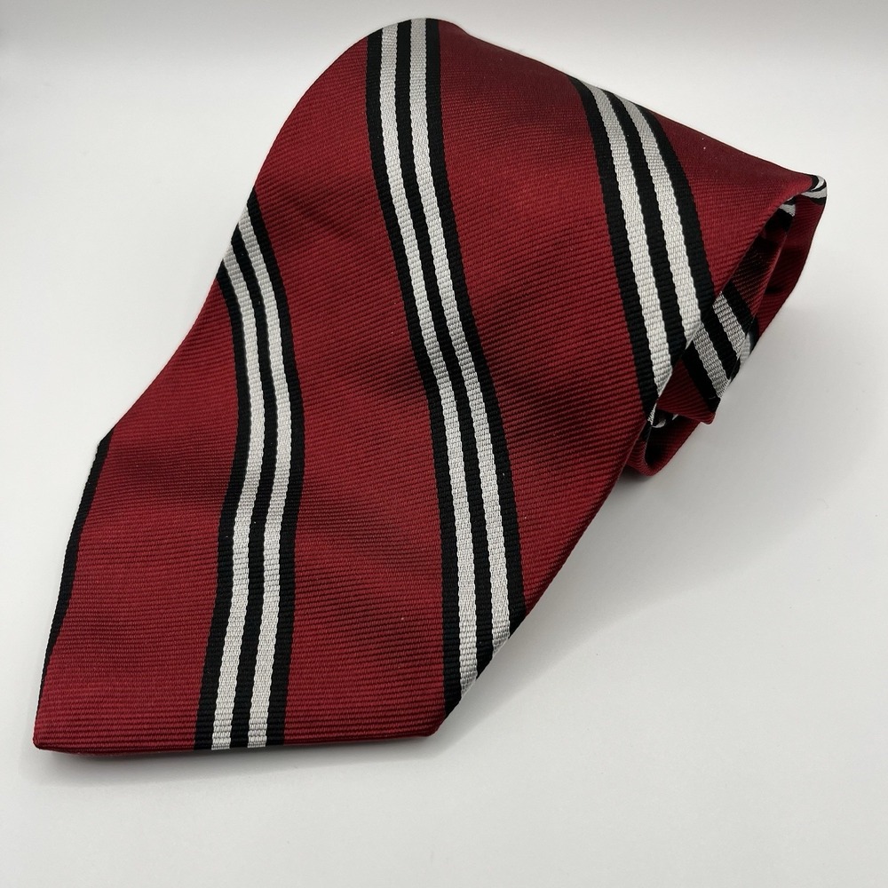 Brooks Brothers 346 Striped Red Necktie Stain Resistant Silk USA Made
